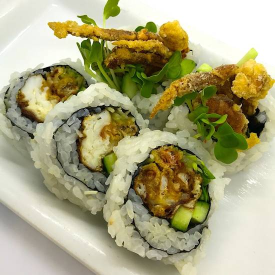 Order Soft Shell Crab Cut Roll food online from K-ZO Restaurant store, Culver City on bringmethat.com