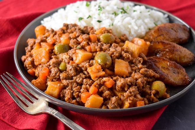 Order Especial Del Dia - Arroz, Picadillo & Maduro food online from Miami Bakery Cafe store, Miami on bringmethat.com