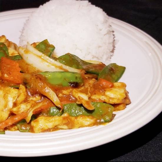 Order GD17. Curry Chicken food online from Saigon Noodle & Grill store, Orlando on bringmethat.com