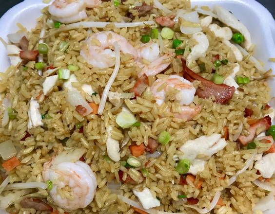 Order House Special Fried Rice food online from La China Blue store, Orlando on bringmethat.com