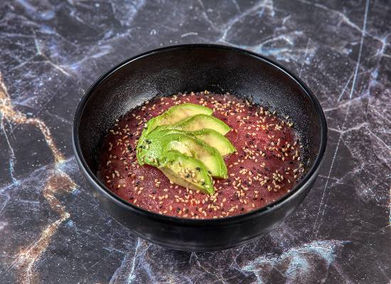 Tartare thon cru spicy concombre ciboulette