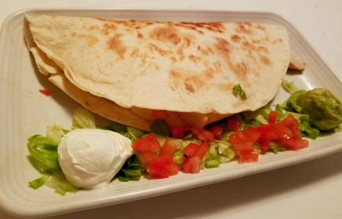 Order Seńor Quesadilla food online from El Chile Verde store, Haines City on bringmethat.com