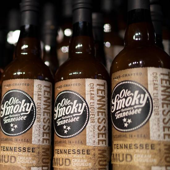 Order OLE SMOKY MUD / CREAM LIQUEURS 750ML 17.5%ABV food online from Princess Liquors store, Port Saint Lucie on bringmethat.com