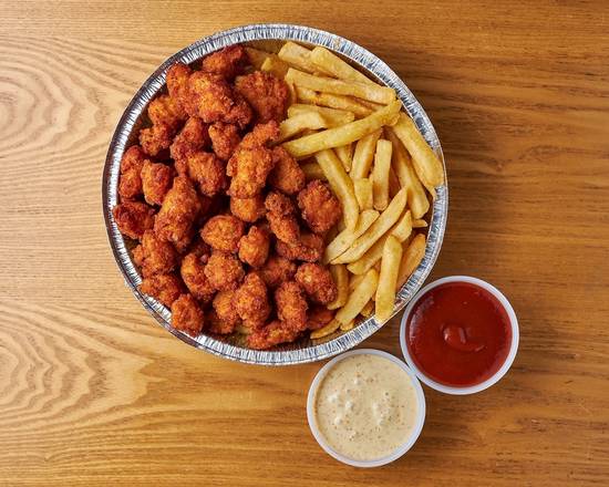 Order #32 Fried Chicken Bites Over Fries food online from NY Chicken and Rice store, Glen Cove on bringmethat.com