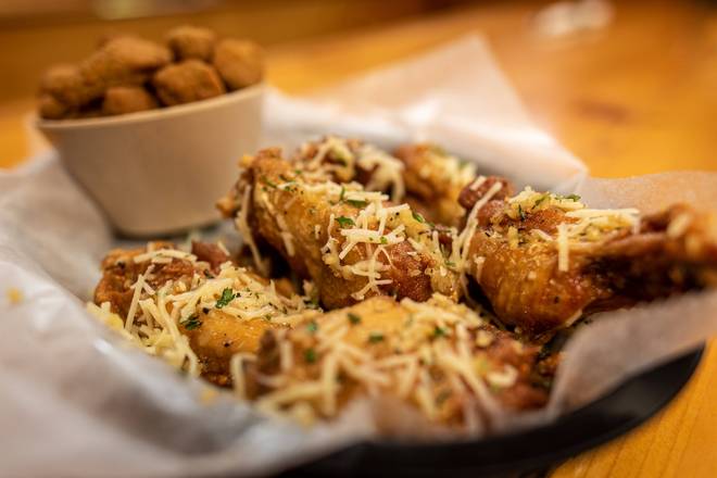 Order Wing Basket (6 pcs) food online from Honeysuckle store, Titusville on bringmethat.com
