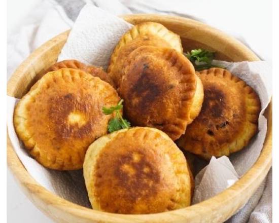 Order Pastel Carne food online from Arepas Donde Flor store, Riverview on bringmethat.com