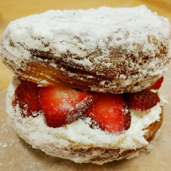 Order Powdered Strawberries Cronut food online from Jannys store, Irvine on bringmethat.com