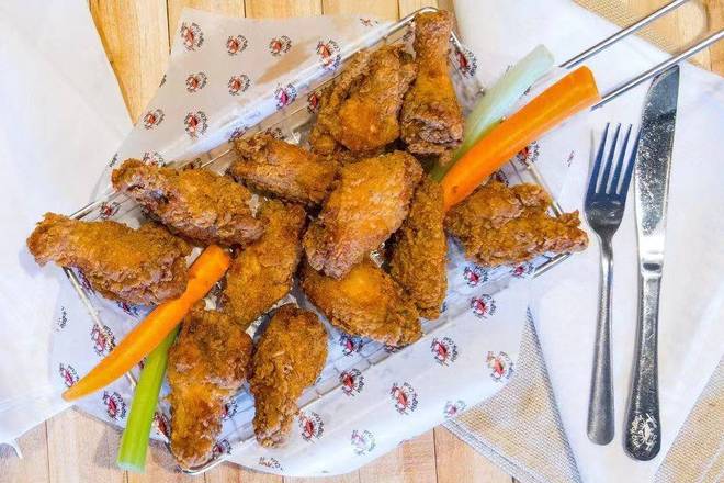 Order Wings food online from Hungry Crab Juicy Seafood store, Largo on bringmethat.com