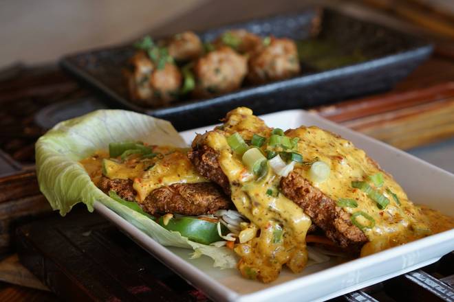 Order Chili Mustard Paneer food online from Inchin Bamboo Garden store, Nashville on bringmethat.com