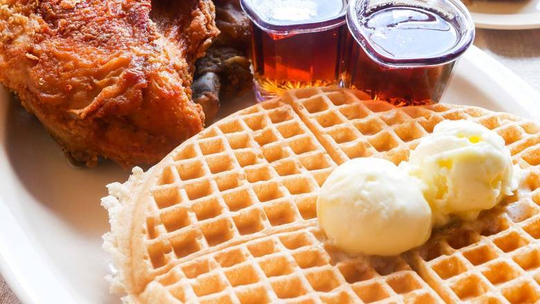Order 13. Carol C Special food online from Roscoe House Of Chicken & Waffles store, Long Beach on bringmethat.com