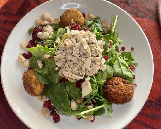 Order Puccetti Salad food online from MAFIAoZA'S (Nashville) store, Nashville on bringmethat.com
