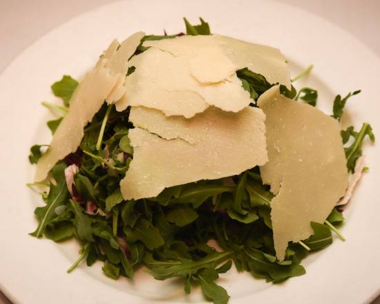 Order Patriota Salad For one  food online from Vito's Italian Restaurant store, Santa Monica on bringmethat.com