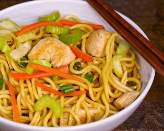 Order Chicken Lo Mein food online from Royal Sushi Buffet store, Port Richey on bringmethat.com