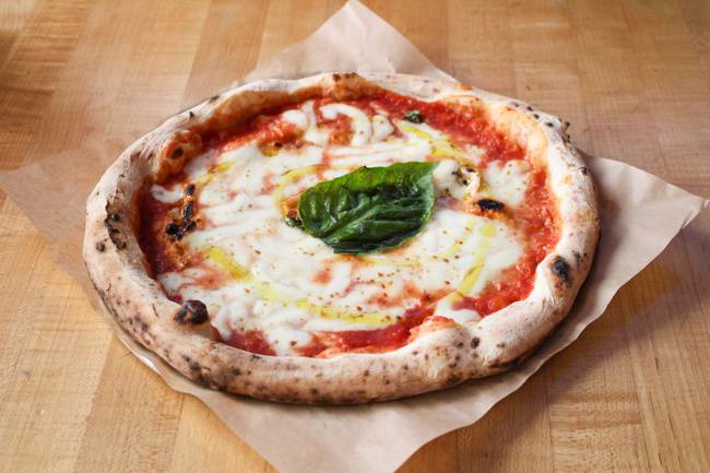 Order 10" Margherita Pizza food online from Pummarola store, Coral Gables on bringmethat.com