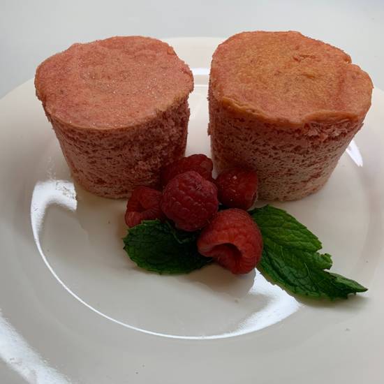 Order Berries Muffin Cake Keto Friendly  ( 0 Net Carbs) food online from Ketoeat store, Dallas on bringmethat.com