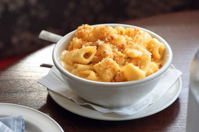 Order Seven Cheese Macaroni food online from Founding Farmers Tysons store, Providence on bringmethat.com