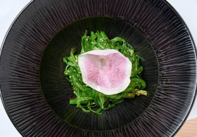 Order Seaweed Salad food online from Iki Ramen store, Los Angeles on bringmethat.com