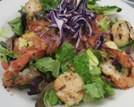 Order La Playa Ensalada food online from Cabana store, New York on bringmethat.com