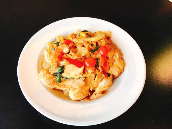 Order Pad Kee Mao Noodle food online from Thai Curry Simple store, Seattle on bringmethat.com