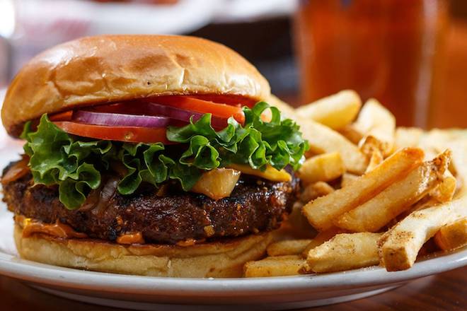 Order GF SMOKY MEMPHIS-STYLE BLENDED CHEESEBURGER† food online from Glory Days Grill store, Apex on bringmethat.com