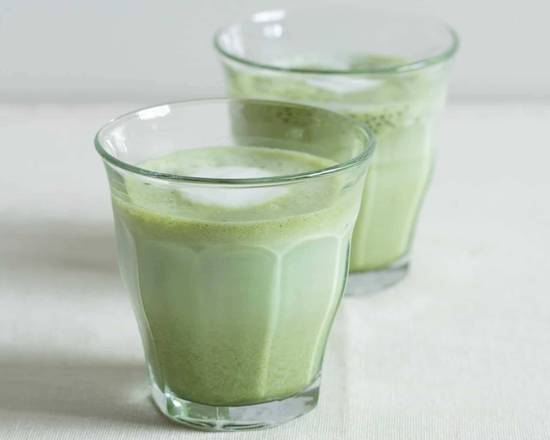 Order Classic Matcha Latte food online from Desi Chops store, Cranford on bringmethat.com
