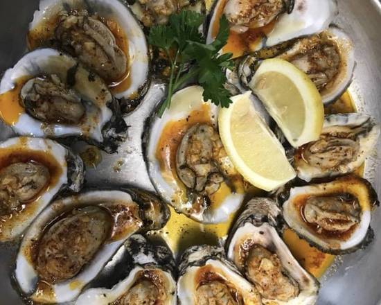 Order Steamed Oyster(12) food online from Red Crab Juicy Seafood store, Port Saint Lucie on bringmethat.com