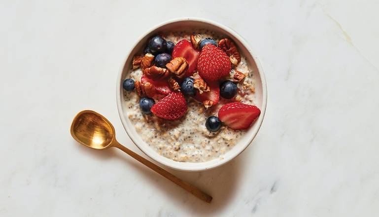 Order Oatmeal & Cereal|Overnight Oats food online from The Coffee Bean & Tea Leaf store, Tarzana on bringmethat.com