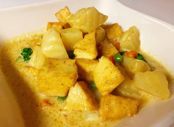 Order CU.4 Yellow Curry food online from Sala Thai Restaurant store, Oklahoma City on bringmethat.com