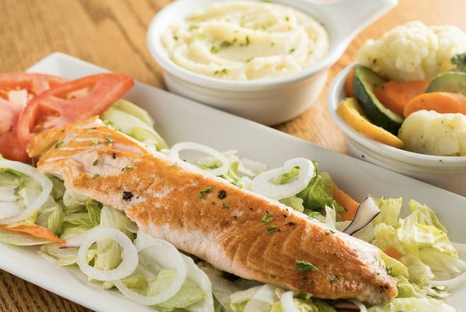 Order Filete de Pescado food online from Latin Cafe 2000 store, Miami on bringmethat.com