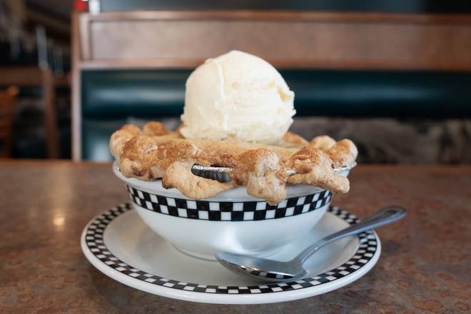 Order Apple Cobbler food online from Black Bear Diner store, Woodland on bringmethat.com