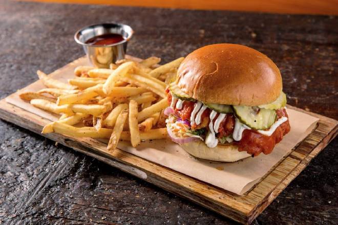 Order Nashville Hot Chicken food online from Twin Peaks Restaurant store, Oakbrook Terrace on bringmethat.com