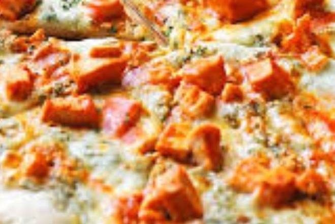 Order Buffalo Chicken Pizza food online from Mama Mia Italian Cuisine store, Knoxville on bringmethat.com