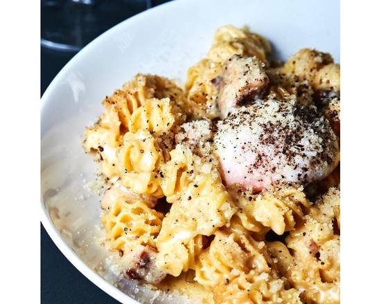 Order Smoked Radiatore Carbonara food online from The Rose Venice store, Los Angeles on bringmethat.com