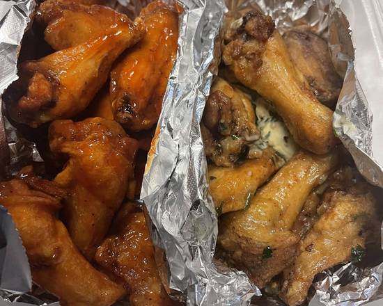 Order 20PC. Chicken Wings food online from Big Willie Kitchen store, Winter Springs on bringmethat.com