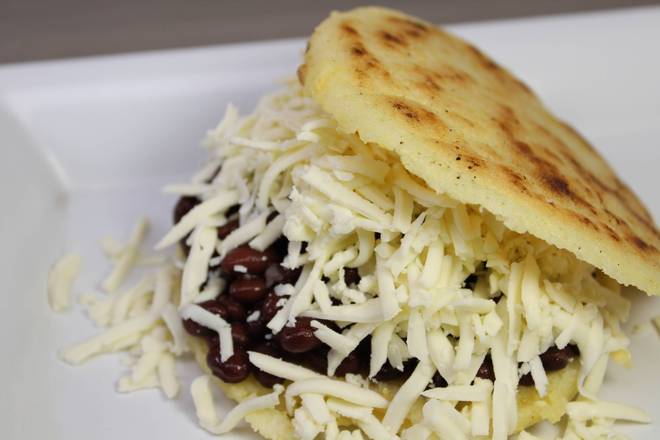 Order Domino Arepa food online from Dale Arepa Bar & Healthy Bistro store, Miami on bringmethat.com