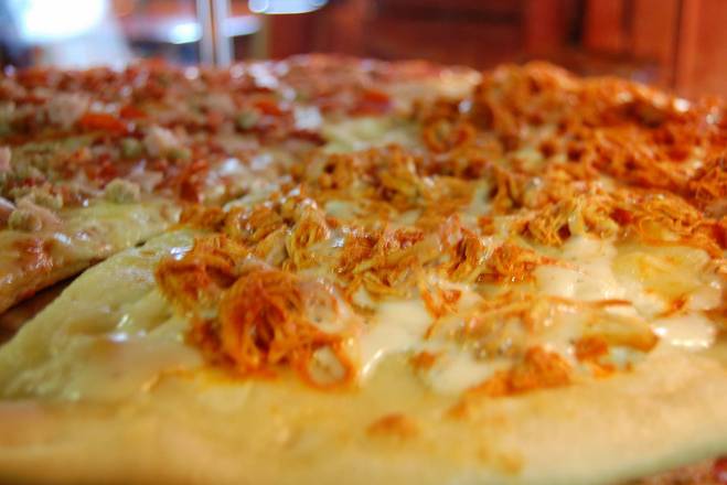 Order BBQ Chicken Pizza food online from Planet Pizza store, Orlando on bringmethat.com