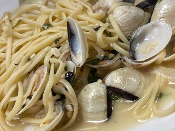 Order Clam Linguini food online from 310 Lakeside store, Orlando on bringmethat.com