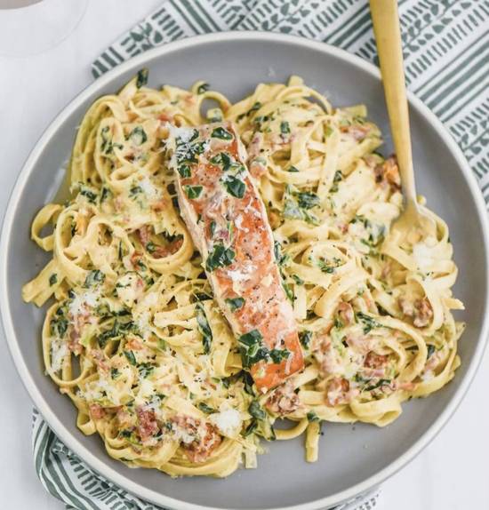 Order Creamy Alfredo food online from Blackout store, Fairburn on bringmethat.com