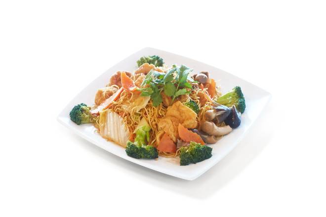 Order Vegetarian Stir Fried Soft Egg Noodle (Mì Xào Mềm Chay) food online from Pho Hai Duong store, Annandale on bringmethat.com