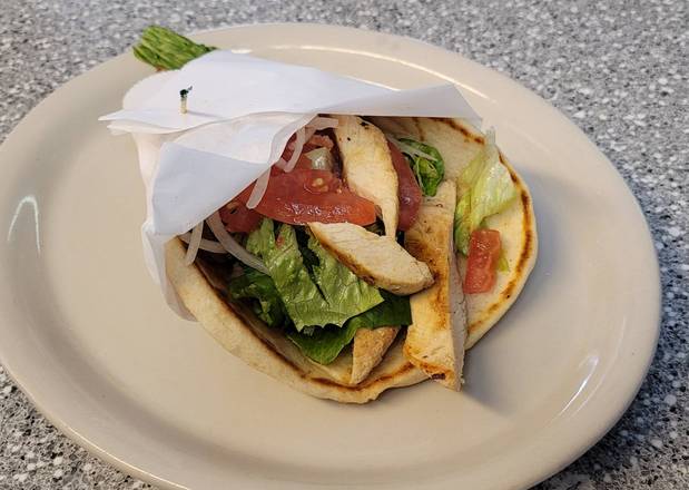 Order Grilled Chicken Pita food online from Fleetwood diner store, Ann Arbor on bringmethat.com