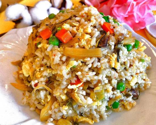 Order Sour Cabbage Beef Fried Rice(酸菜牛肉炒饭） food online from Green China Grill store, San Diego on bringmethat.com