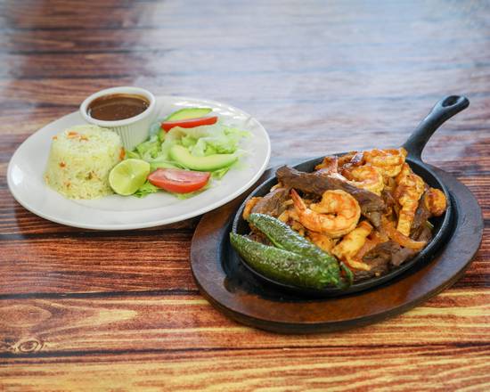 Order Fajitas San Antonio food online from Seven Seas Restaurant store, Washington on bringmethat.com