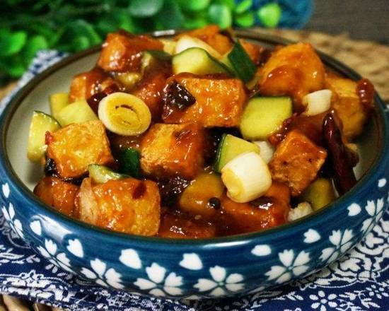 Order CK3. Kung Pao Chicken 宫保鸡 food online from Chopsticks Cuisine store, Seattle on bringmethat.com