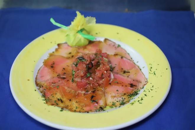 Order Carpaccio di Tonno food online from Trattoria Luna store, Miami on bringmethat.com