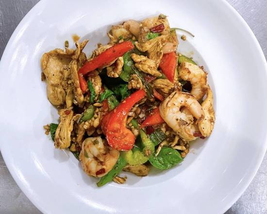 Order Hot and Spicy Basil food online from Baramee Thai Restaurant store, San Pedro on bringmethat.com