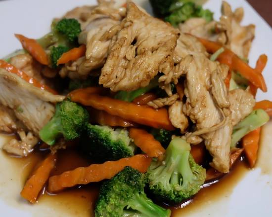 Order Fresh Garlic Sauce ⭐️ food online from Red basil thai kitchen store, Long Island City on bringmethat.com