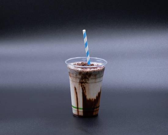 Chocolate Oreo Shake (Vegan)