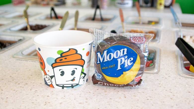 Order Chattanooga Moon Pie Double Decker food online from Yogurt Brothers store, Westminster on bringmethat.com