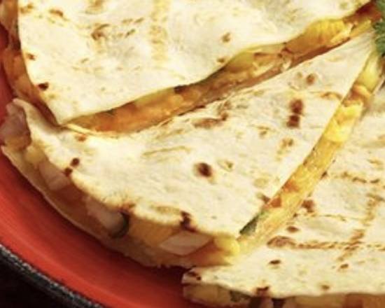 Order Quesadilla De Pollo food online from Arepa One store, Hialeah on bringmethat.com