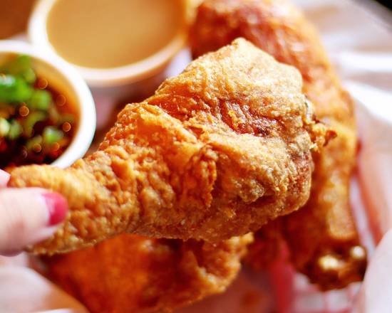 Order Fried Chicken & Gravy (5 leg 5 thigh) food online from Gan Bei store, Seattle on bringmethat.com